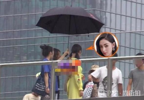 第一个从网剧红到大银幕的女星,新剧要求扮土,和路演对比更惨烈