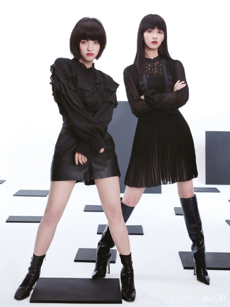 陈都灵沈月同登时尚封面,画烟熏浓妆颠覆往日形象