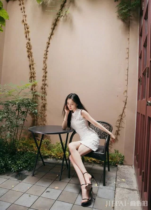 夏天露腿不好驾驶?试试这8种进阶式上衣搭配,帮你练成腿精