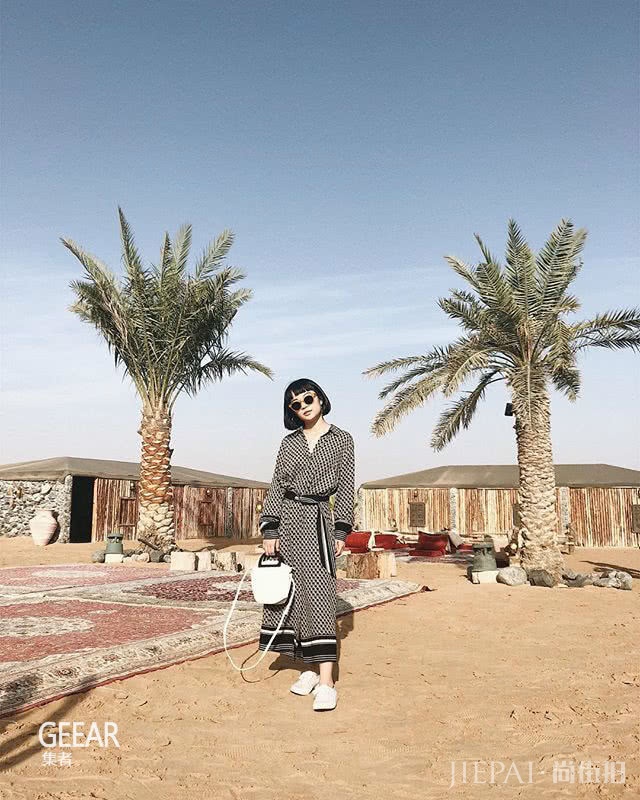 看时尚博主Meg的穿衣搭配风格 真是娇小妹子的最佳模板