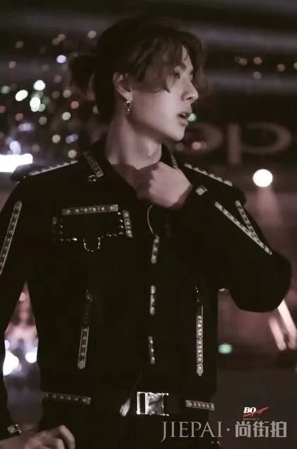 夏天该弄一个什么样的发型才能又美又凉快？