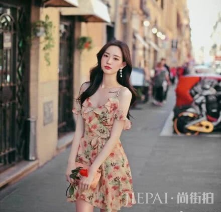 连衣裙夏季必不可少,出游上班都能穿
