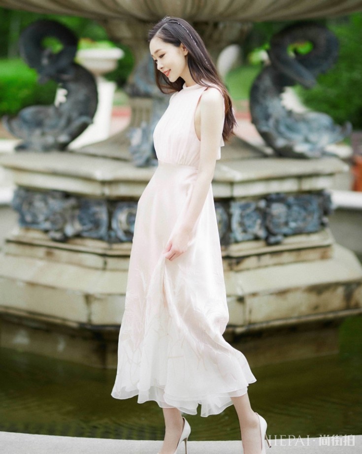 宋轶穿雪糕裙甜美吸睛,越长越美