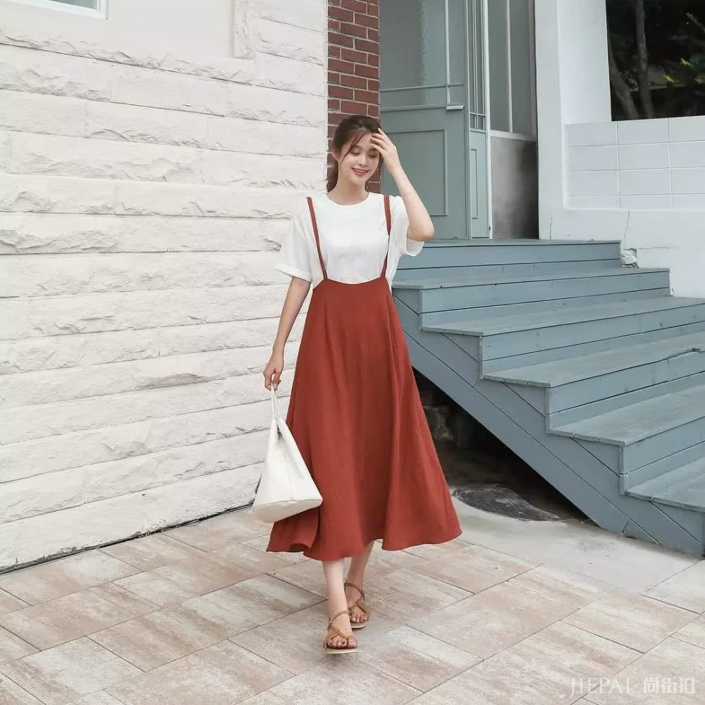 浅色系夏天太单调?试试这5种深色系气质美搭,显瘦效果好