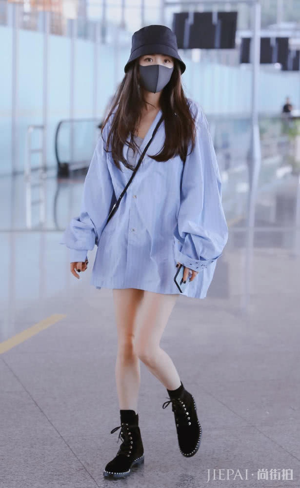 玩下身失踪还要看杨幂，街拍带货鼻祖果然不简单