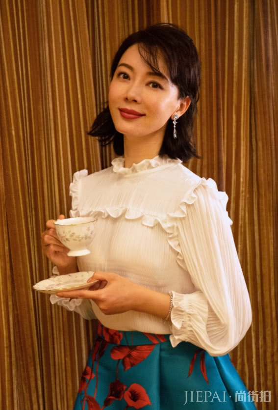 陈数才42岁脸上就布满皱纹,岁月求你慢一点