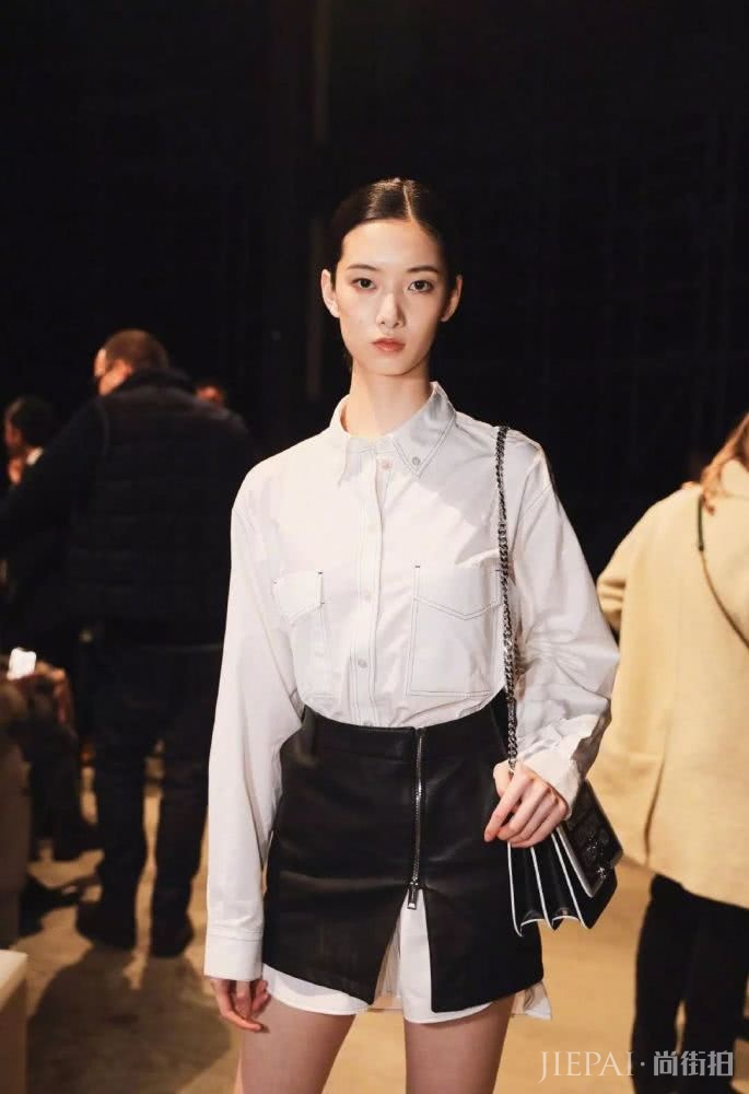 2019夏天流行裙子叠穿大法，时髦又显瘦