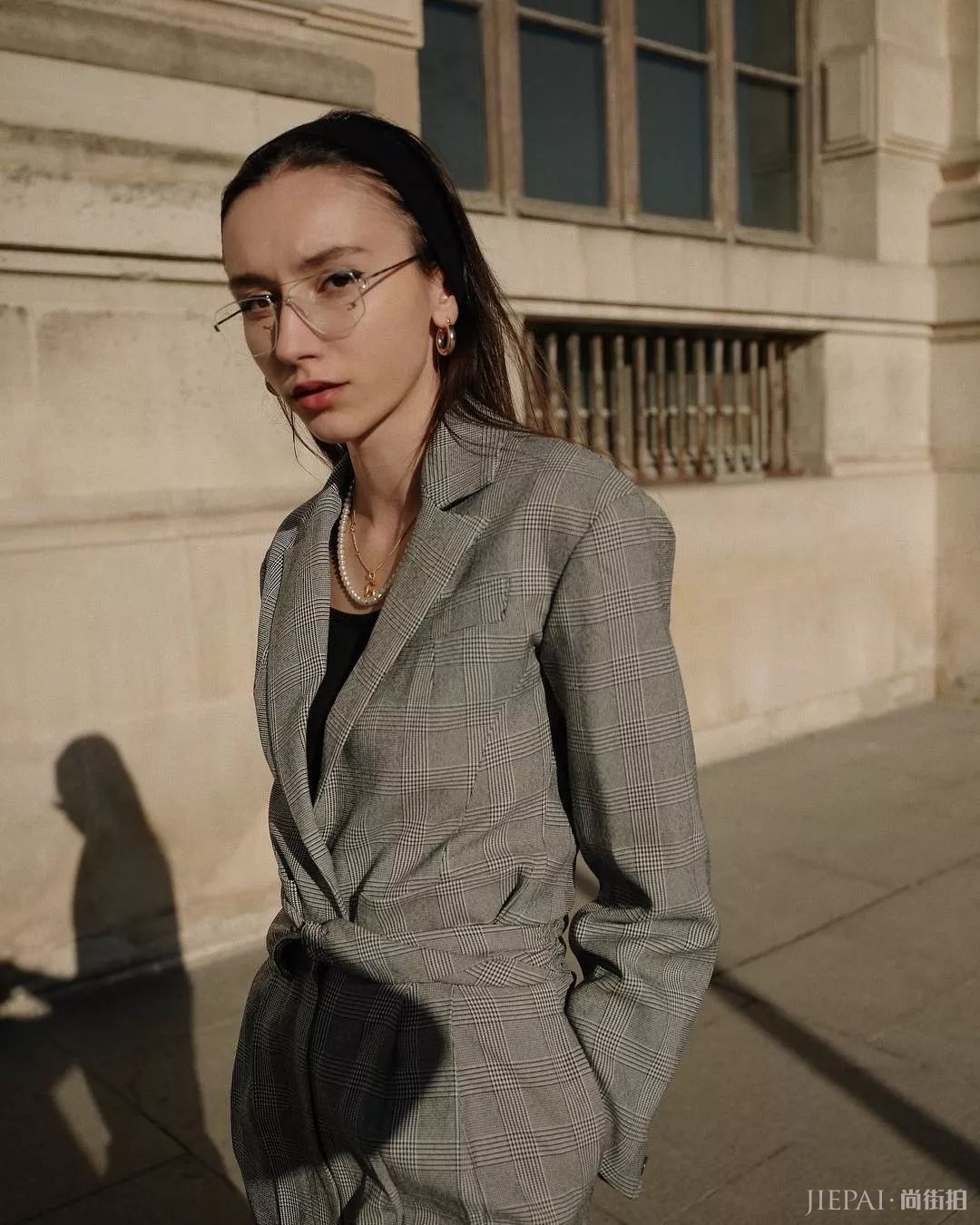 都说个矮、人穷注定与时尚无缘，这个德国博主却时髦到飞起！