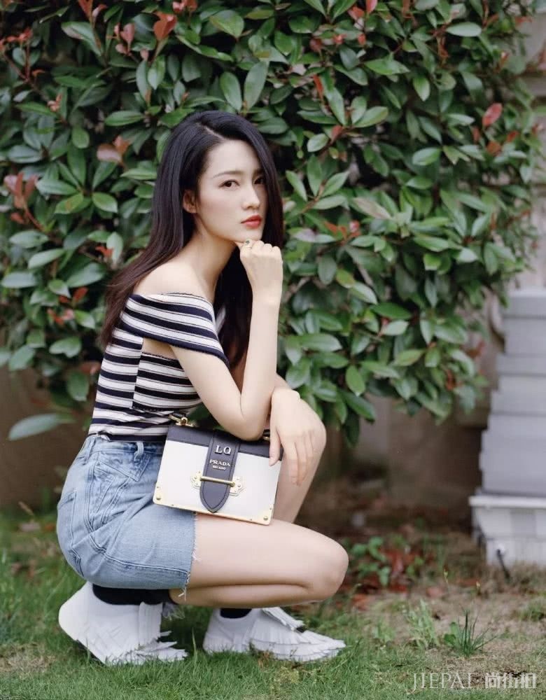 短袖短袖，重点不在短而在“袖”