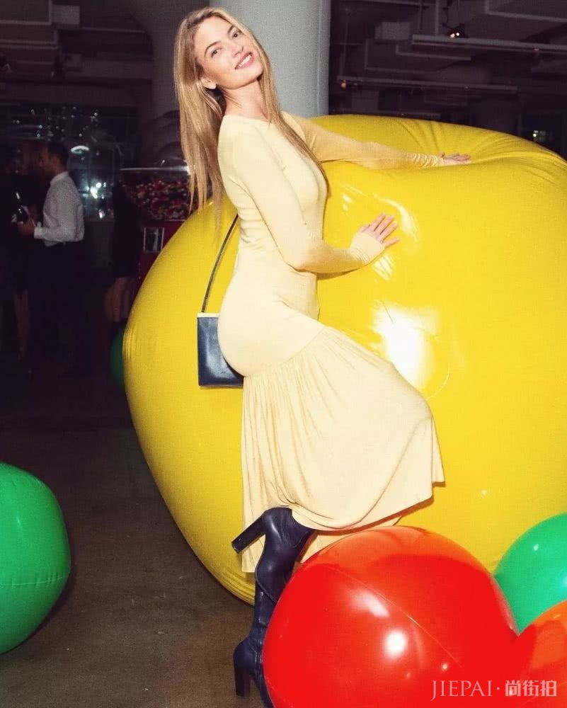 有了这抹明媚黄,你的时髦藏不住