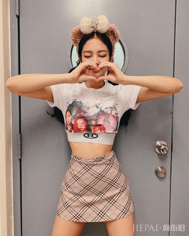 Jennie把普通衣服穿出了高级感,不愧是“人间香奈儿”