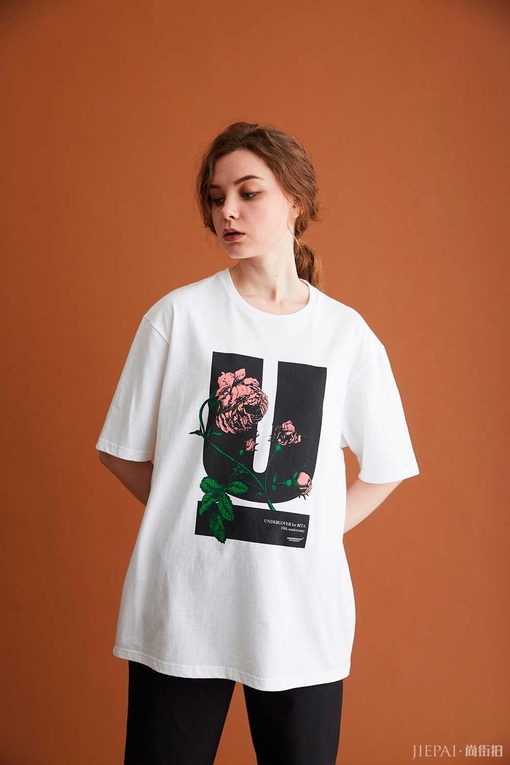 “枪与玫瑰”主题惊艳!UNDERCOVER x RITA全新联名别注系列上线!