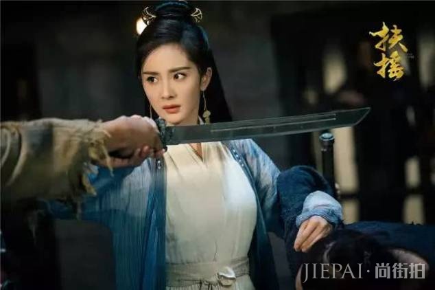 捧红李现，自带“旺夫”体质的她，戳破了娱乐圈的残酷真相