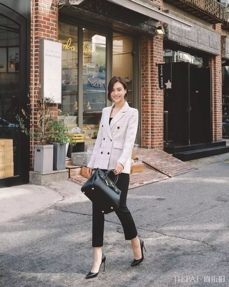 学会这6组黑白配色搭配，让你逆袭成女神