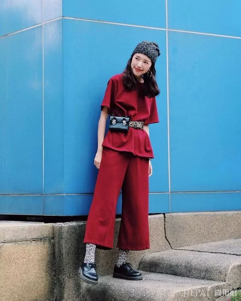 这个夏天给世界一点颜色？快来学这些色彩穿搭法则吧