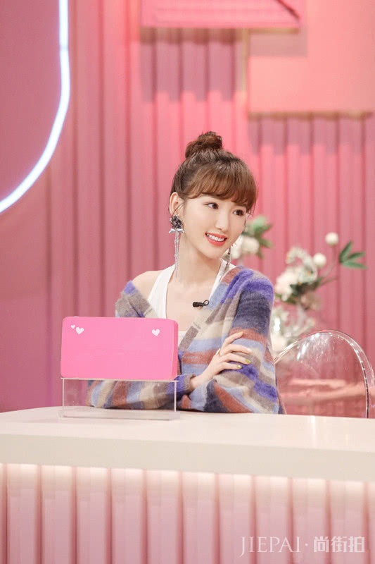 同样的发型，毛晓彤打理出的8款发型适合各种场合