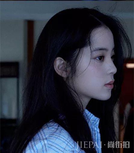 欧阳娜娜变身日系少女，“颓废妆”高级脸满分