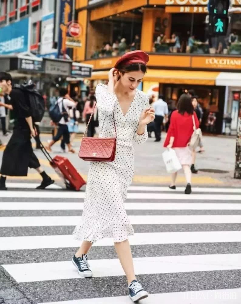 日系慵懒风天生自带魅惑感,衬衫穿得太迷人。小仙女们学起来