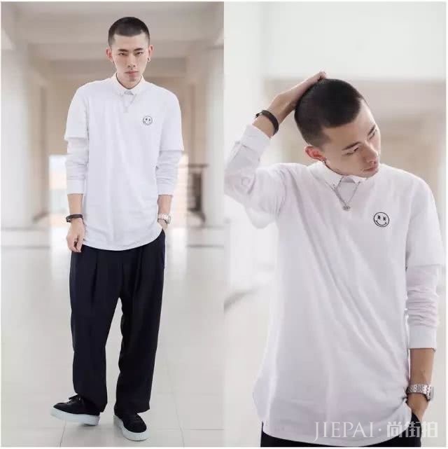 把Tee扎裤子里，不仅是显腿长