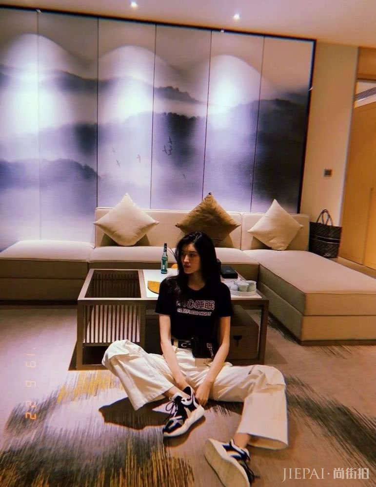 短袖短袖，重点不在短而在“袖”