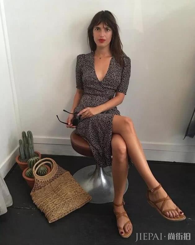 裹身连衣裙配这5种鞋穿,彰显夏日气息