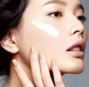 9招告诉你怎样化妆不需补妆!让你漂亮一整天