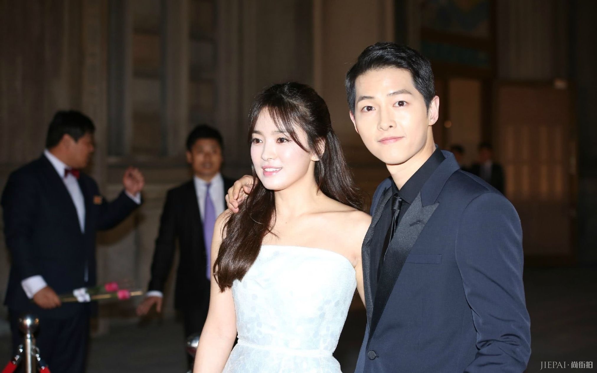 宋仲基因舆论压力太大提前公布离婚?他还因此事患上脱发