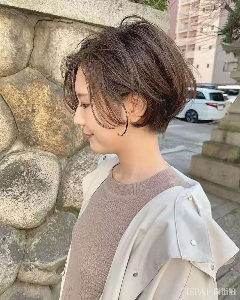 烫短发冷烫好还是热烫好？爱烫发的女生了解一下，免得被误导