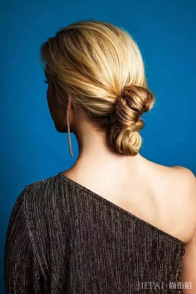 别说丸子头显脸大了，学lisa这么扎清爽时尚秒变女神！