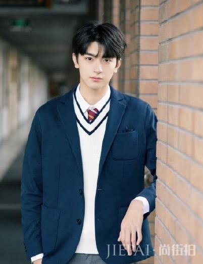 赵今麦又一新剧官宣,没想到男主是大4岁的他,比江天昊还要帅!