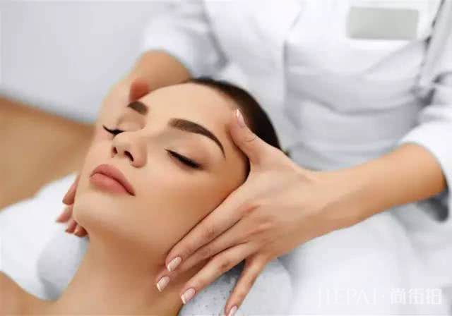 5种按摩方式让女人轻松赶走眼部皱纹,永远十八岁