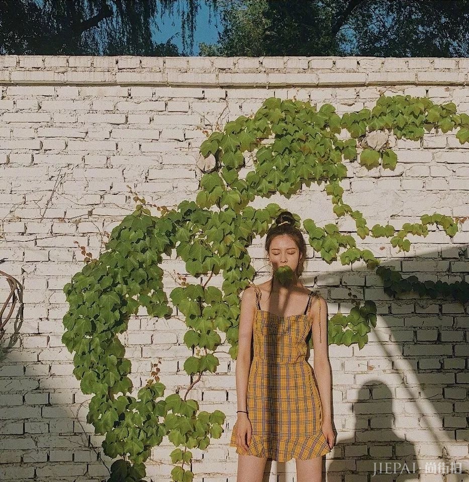 小花届新晋时尚博主 我们为你梳理了宋妍霏的穿搭秘诀