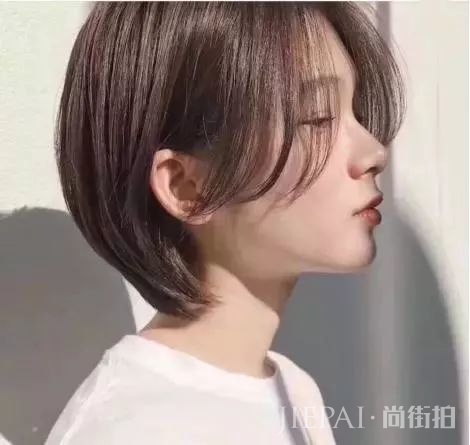 女神必备6款发型，梨木色超高级，层次感瘦脸，你心动那款？