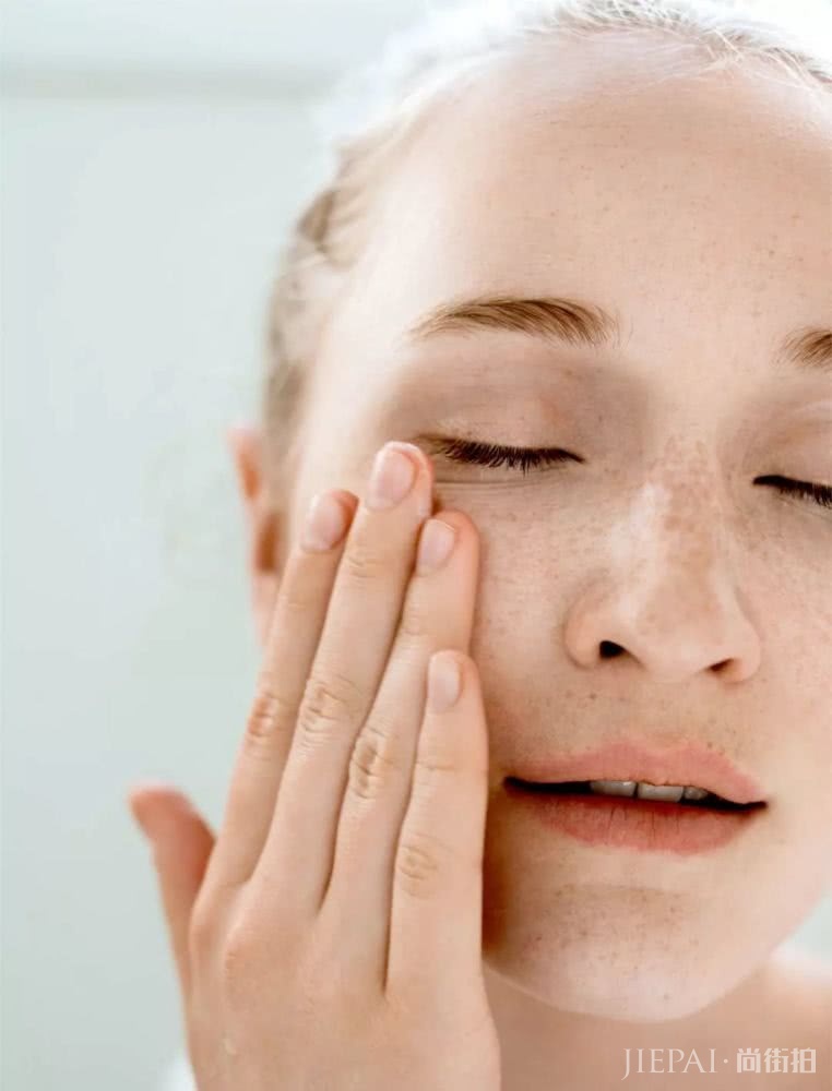 肌肤减负要备好补给，是时候给梳妆台大换血