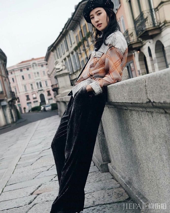 再次感受刘亦菲的美颜暴击,冷淡风路线也是疯狂圈粉