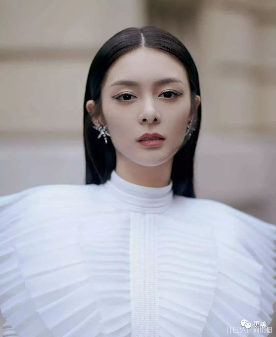 倪妮新剧惨遭滑铁卢,颜值又被女二吊打,竟是因性冷淡脸