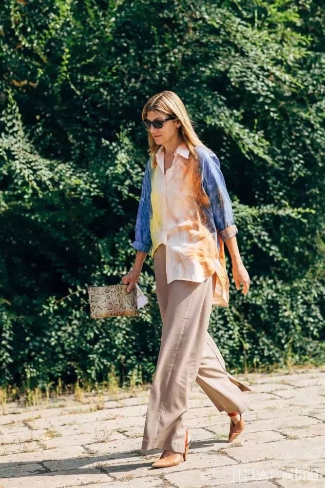 欧美街拍 阔腿裤穿不好罪魁祸首可能因为这五双鞋