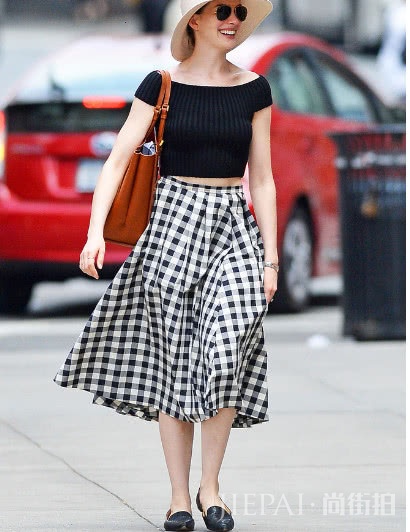 穿连衣裙怎么搭配鞋子?这个夏天准备这几双就可以