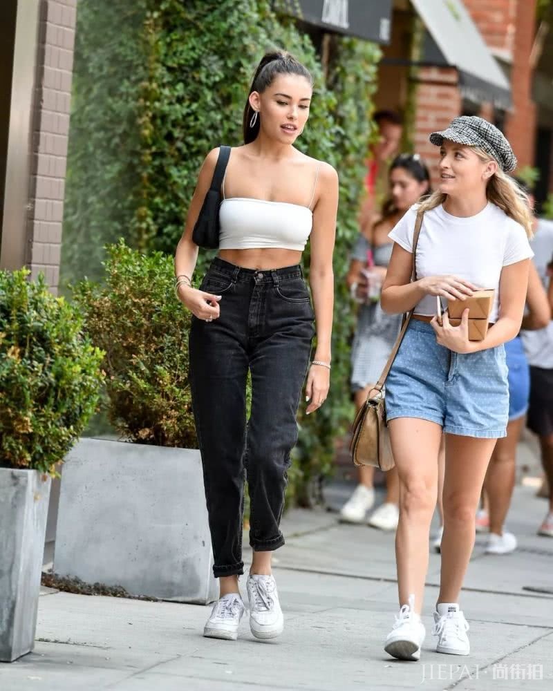 小个子穿搭模板又多一个，160变170得看“啤酒妹”