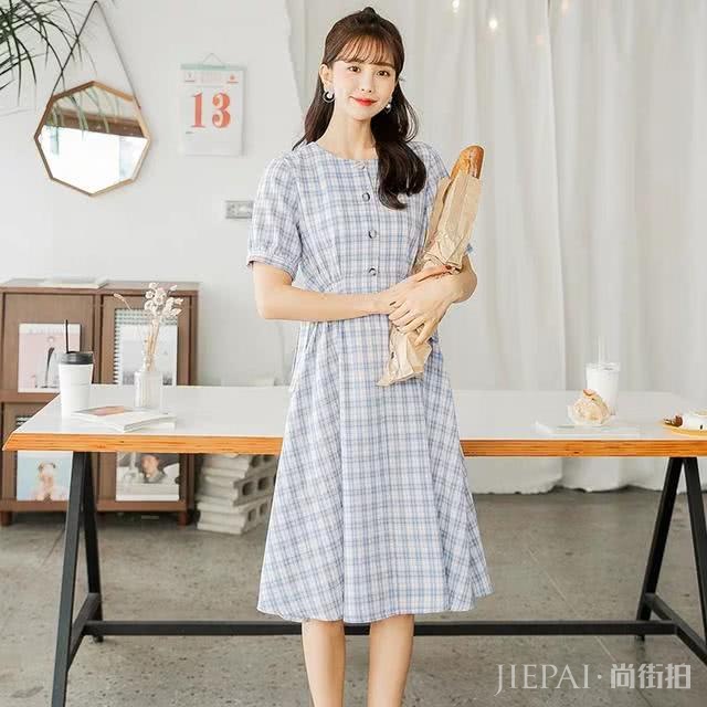 超仙甜美，V领碎花雪纺连衣裙