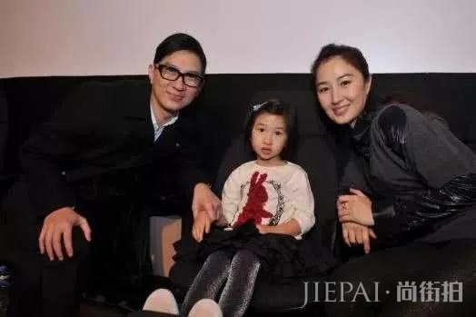 港剧一姐嫁龙套小伙，将丈夫捧为影帝被宠成公主，最具慧眼的天后