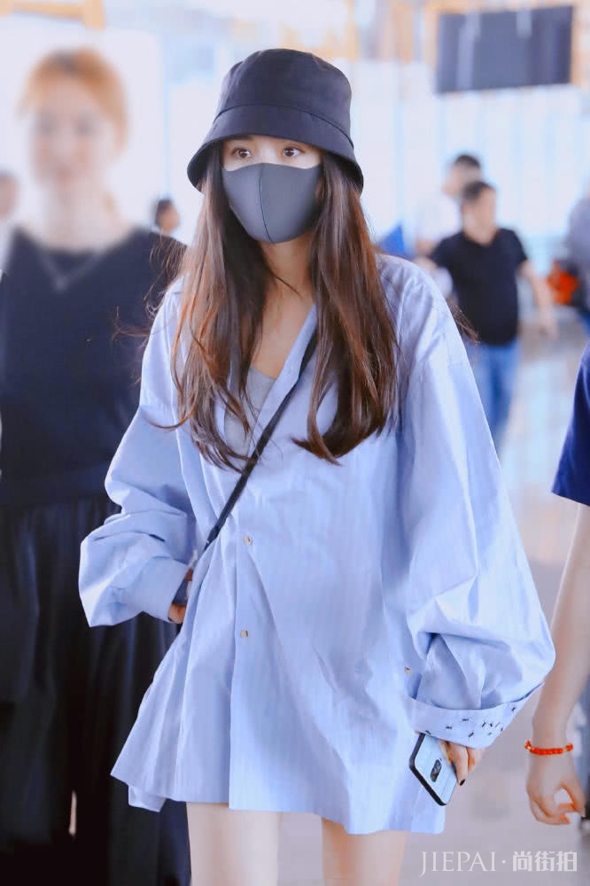 玩下身失踪还要看杨幂，街拍带货鼻祖果然不简单