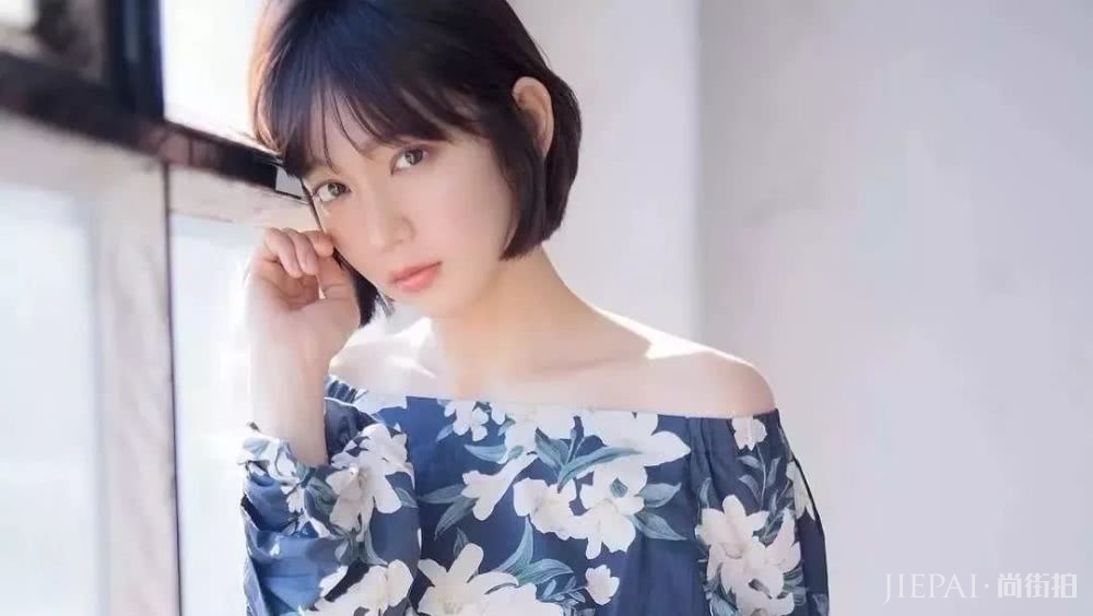短发卷一点更好看,最显脸小的“短卷发”看这里