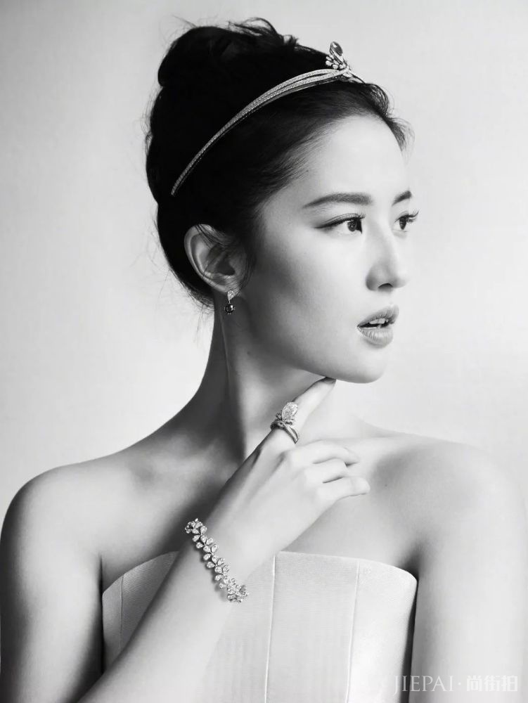 流量明星人手一个大牌代言 究竟谁的最有含金量？