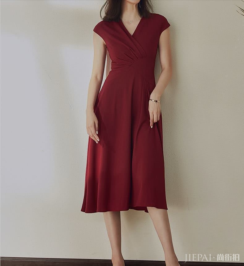 这个夏季最撩人的10条红色连衣裙,当代王祖贤就靠它们了