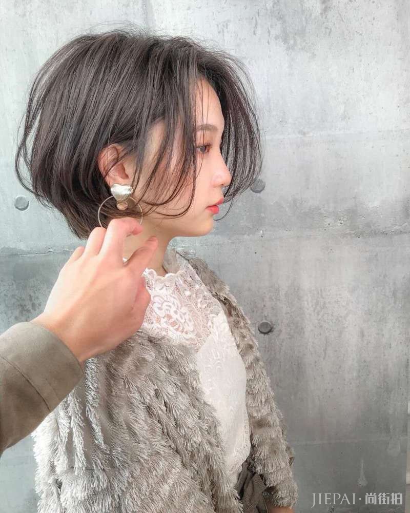 烫短发冷烫好还是热烫好？爱烫发的女生了解一下，免得被误导