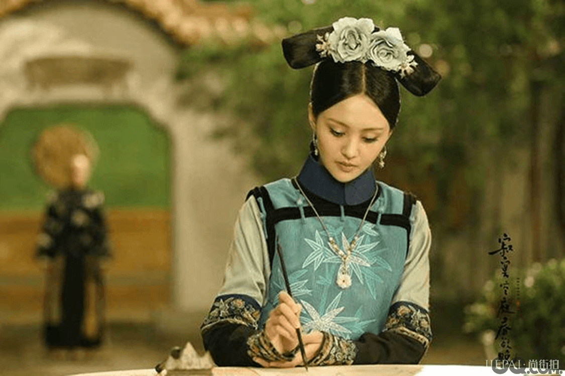 赵丽颖、蓝盈莹靠演技逆袭,反观这10年,郑爽真的一直在吃老本