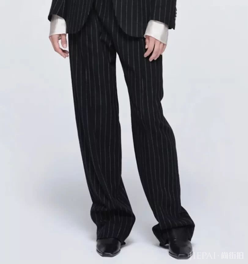 只会学泫雅穿搭?看宋妍霏穿衣打扮经了解一下