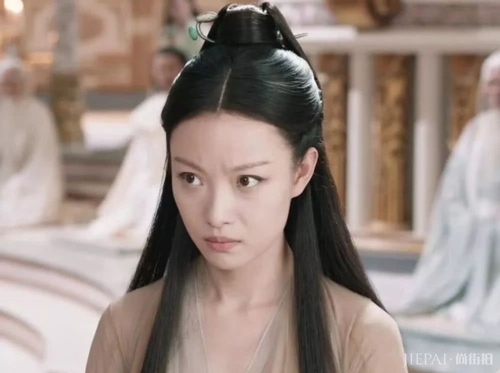 倪妮新剧惨遭滑铁卢,颜值又被女二吊打,竟是因性冷淡脸