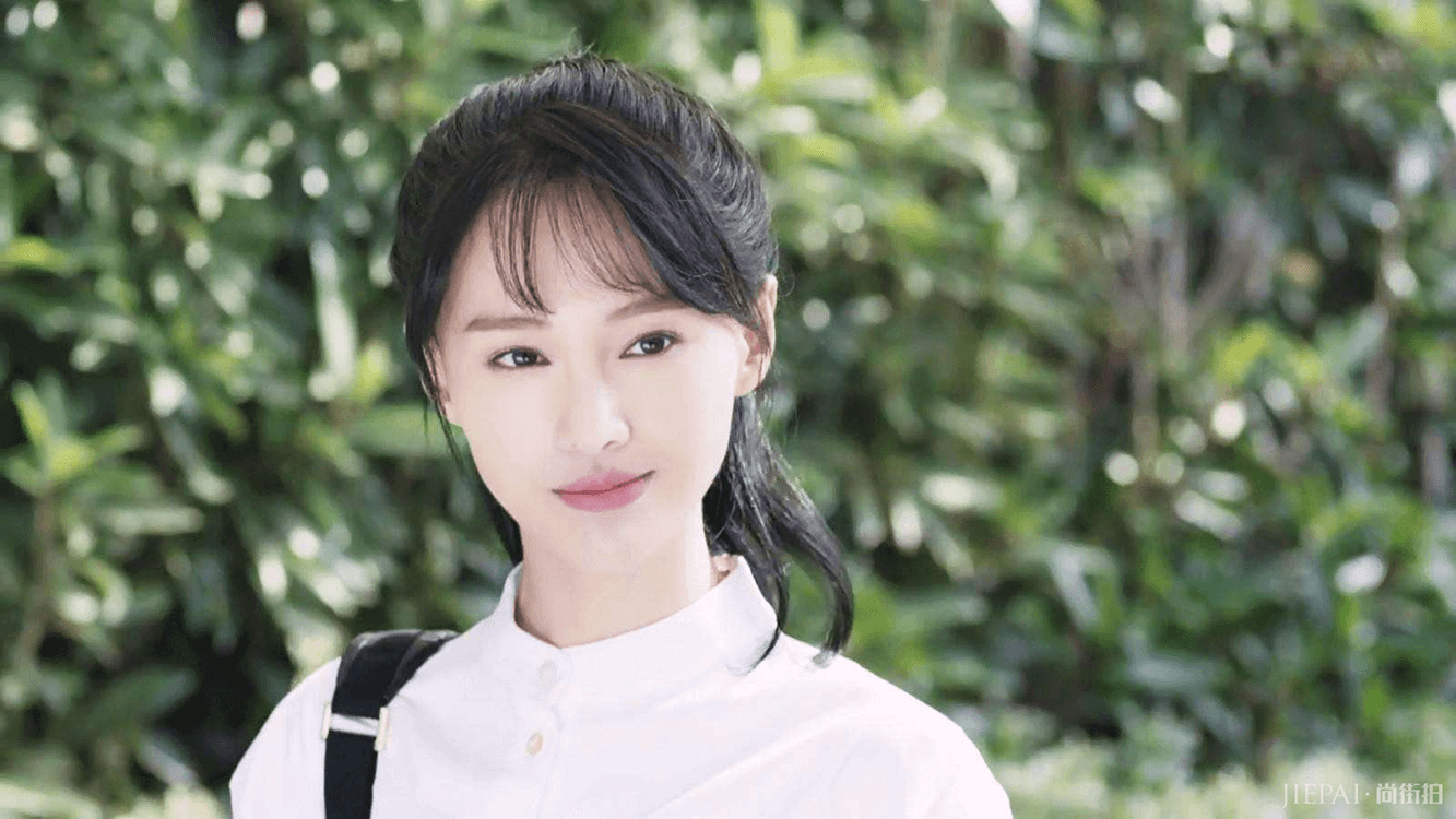 赵丽颖、蓝盈莹靠演技逆袭,反观这10年,郑爽真的一直在吃老本